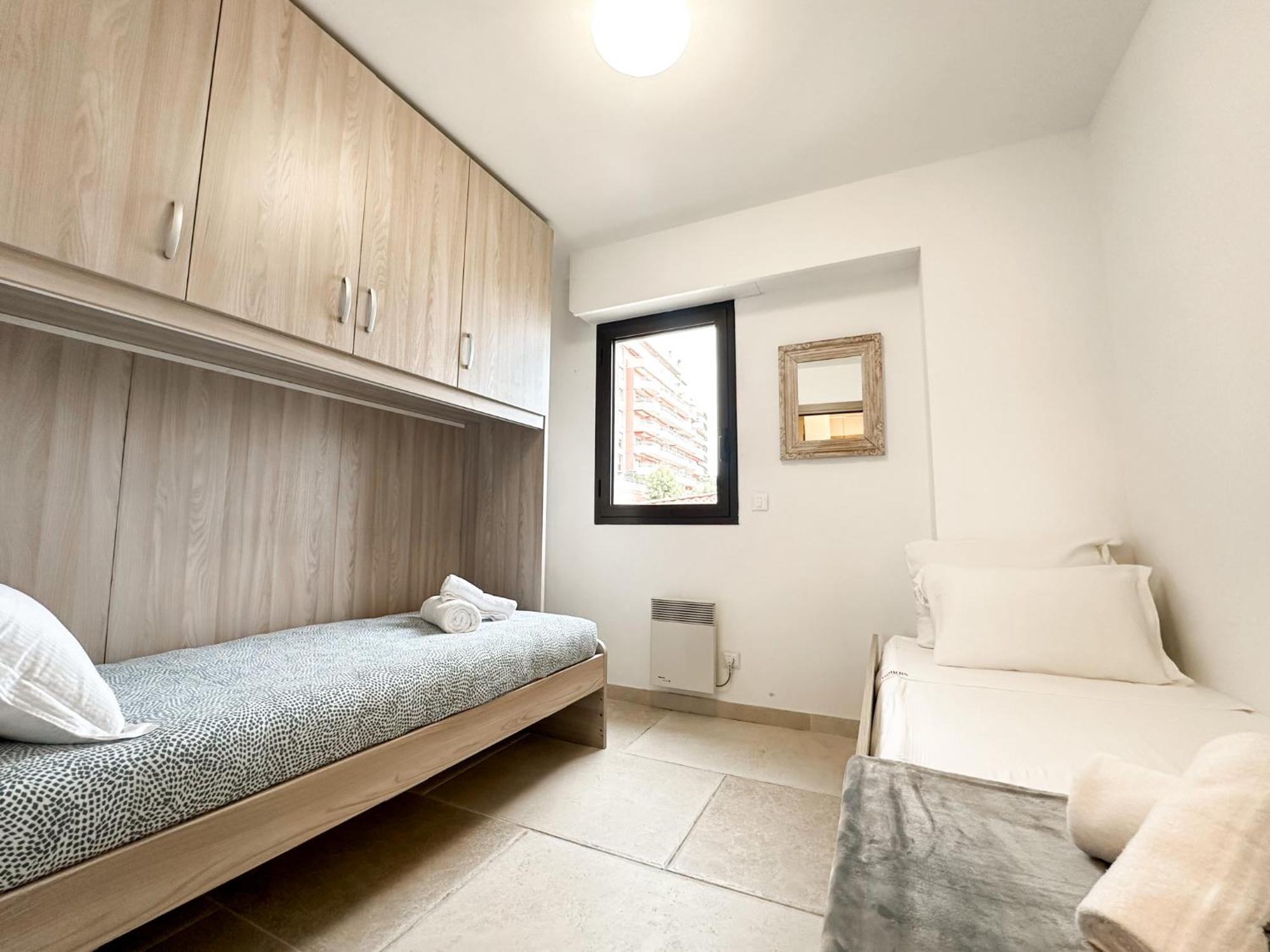 Luxurious 3 Rooms, Pool, Bnbrickeys Beausoleil Esterno foto