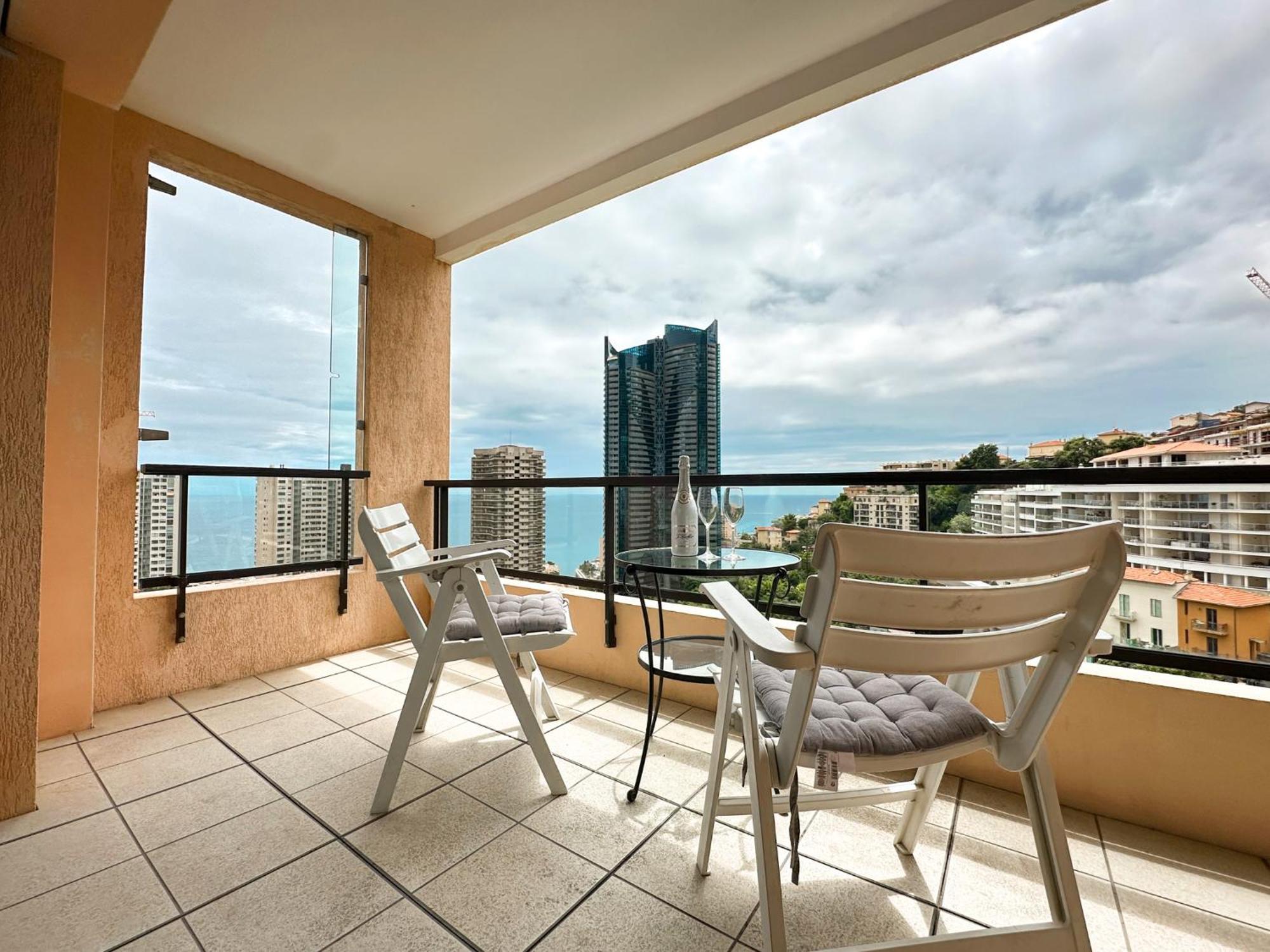 Luxurious 3 Rooms, Pool, Bnbrickeys Beausoleil Esterno foto