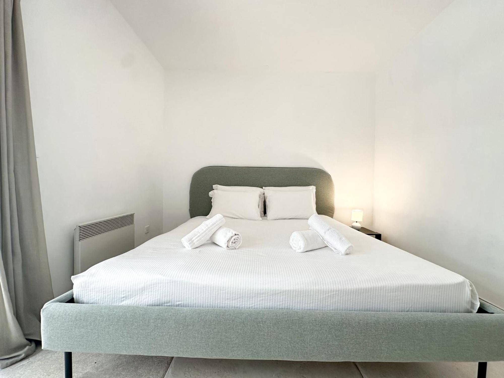 Luxurious 3 Rooms, Pool, Bnbrickeys Beausoleil Esterno foto